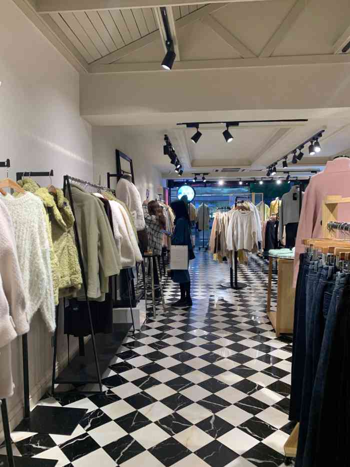 海伦公主(春熙路店)-"【vip有特权】 这家店在春熙路这条街.