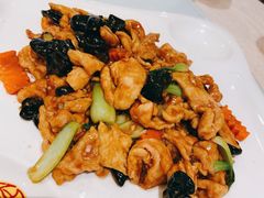 滑溜肉片-添福来墨鱼饺子 · 海鲜东北菜(泡崖店)