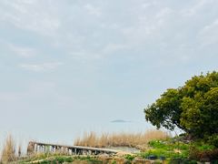 -亮河湾山庄