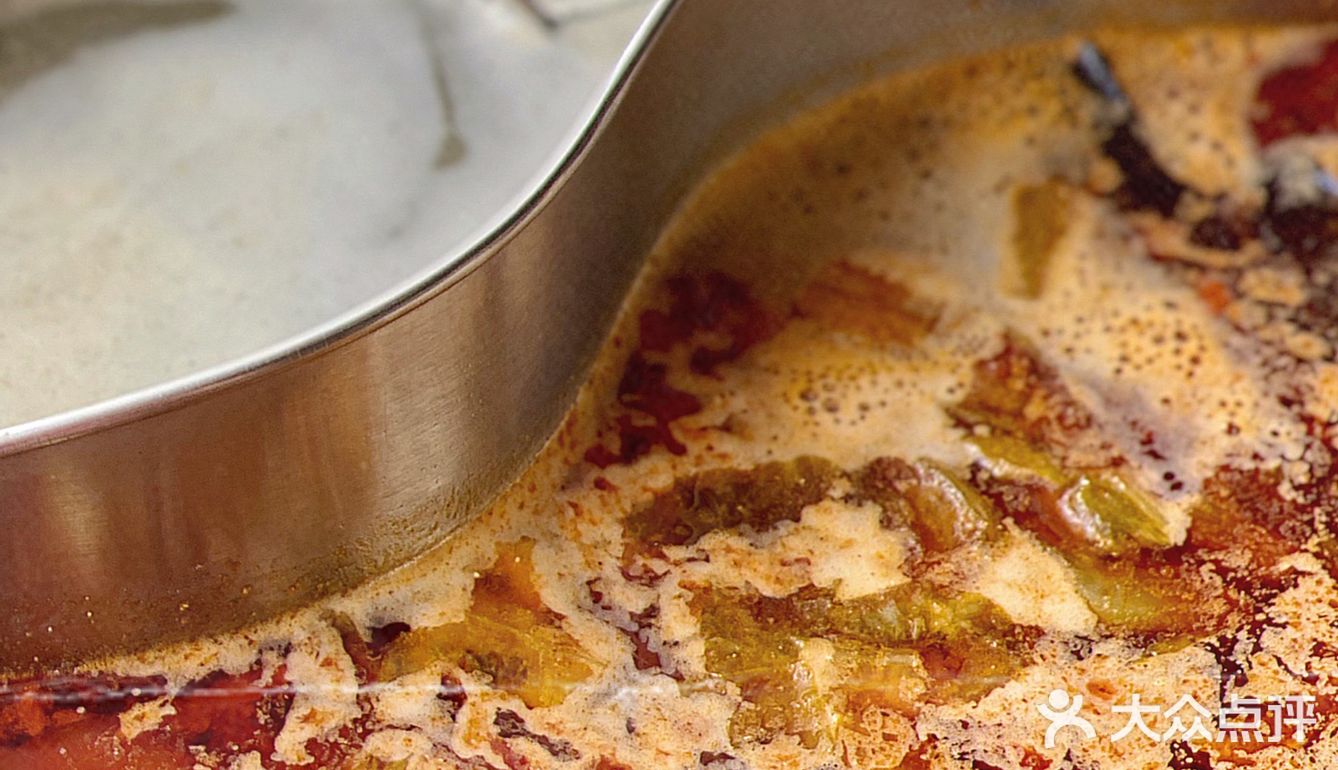 💥螺蛳粉牛杂火锅♨️，正宗柳州风味[色]，新鲜牛杂🐂碰上螺蛳汤底