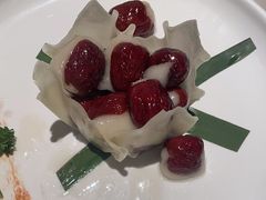 红衣少女-蝶园·装修中(BFC外滩金融中心店)