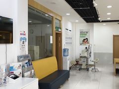 -何氏眼科视光中心·眼镜·配镜(汇泉东路店)