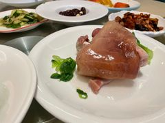 -新镇江酒家(南京西路店)