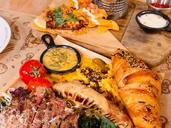 -Mark&Mars Restaurant