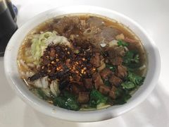 -花溪王记牛肉粉(四季花溪商场店)