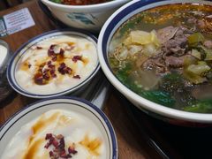 -云阿蛮云南生烫牛肉米线(奉贤路店)