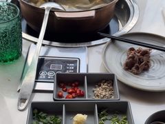 -喃喃椰·糟粕醋·椰子鸡火锅(七堡花园店)