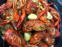 -虾弄弄海派小龙虾·牛羊蝎子火锅