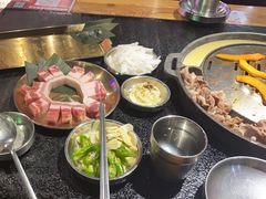 -哈哈碳都·牛肋条无限自助烤肉(宝龙店)
