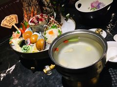 -半岛翡丽海鲜自助餐厅(观风亭店)