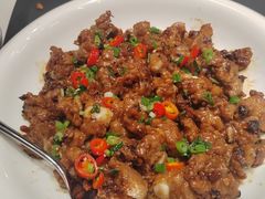 -鞍山大白鲨美食酒店