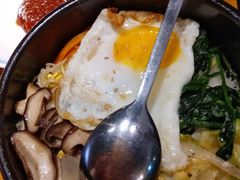 传统石锅拌饭-唯成•韩国炭火烤肉 유성고기