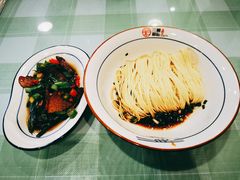 蒜苗辣椒腊肉-刘氏三和面馆