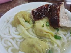 云吞面+2块爸爸的爱-陈光记烧腊店(罗保博士街店)