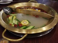 -重庆爽翻天老火锅(临平万达广场店)