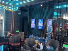 -屋有岛沉浸游戏旗舰店(中山公园店)