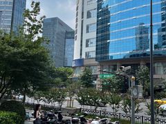 -全家便利店(梅园路店)