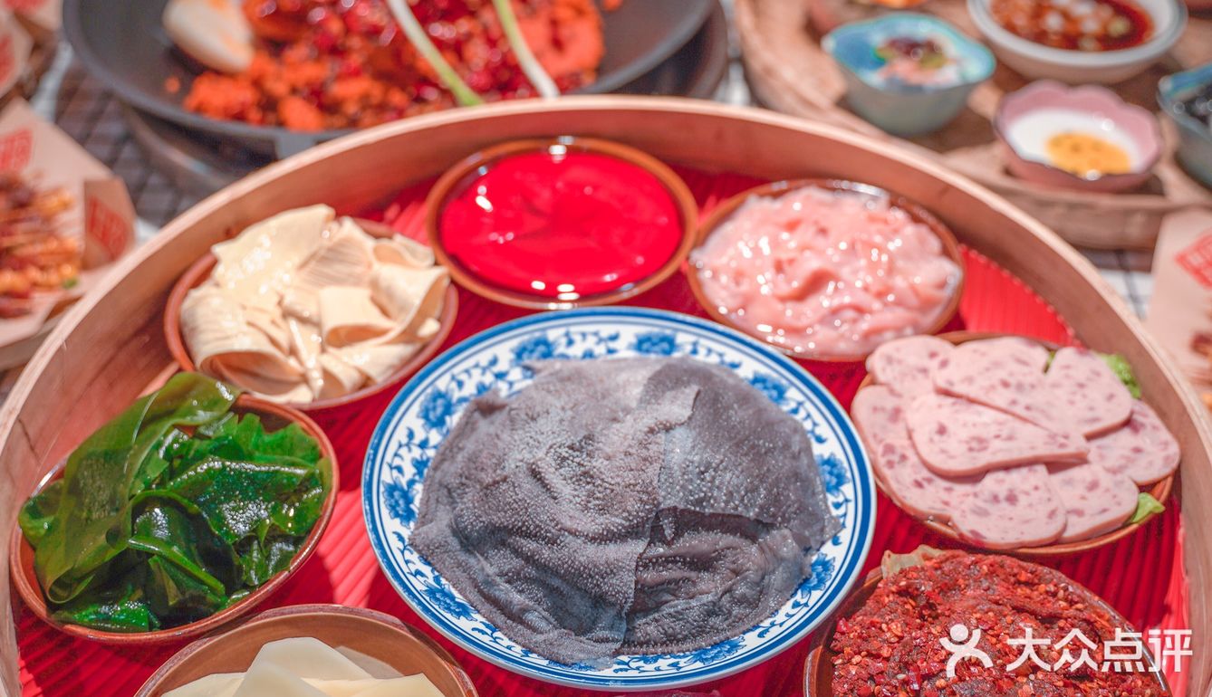 重庆火锅｜‼️人均50💰｜‼️32道甜品免费