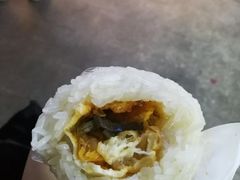 肉松鸡蛋牛肉-糯米包油条(武汉大学店)