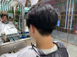 -BULB STUDIO 巴柏明星发型工作室