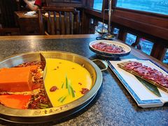 -小天鹅火锅·一线江景洪鼎旗舰店(洪崖洞店)