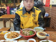 -朱大嘴肥肠血旺(福字街店)