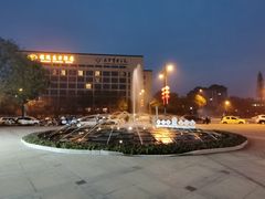 -王府井奥莱临潼小镇(临潼店)