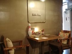 -HIGH FIVE哈福手工汉堡(桂林路店)