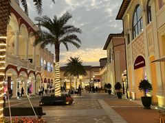 -VENCHI 闻绮(上海佛罗伦萨小镇店)