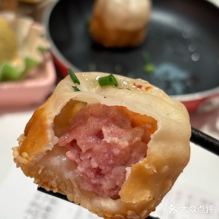 关键还能免费续一次粉丝 蟹粉拌面:面是比较劲道的