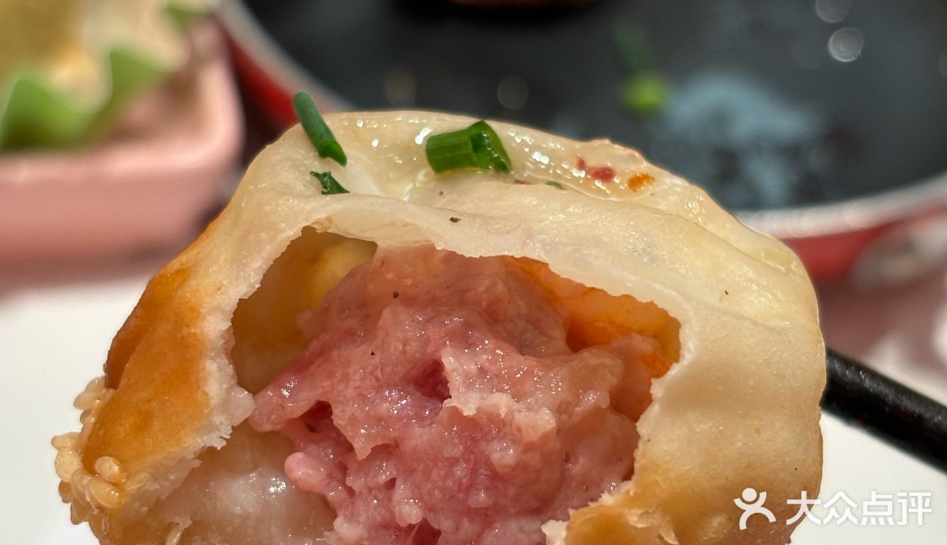 关键还能免费续一次粉丝 蟹粉拌面:面是比较劲道的