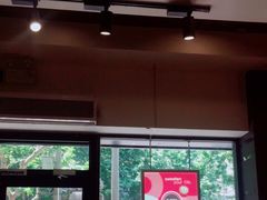 -85度C(生甜甜圈研究工坊·上海松江人民北路店)