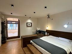 -兜行民宿(西安城墙永宁门地铁站店)