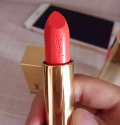 -YVESSAINTLAURENT
