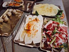 -围炉肉舍丹东海鲜烤肉·烤活鳗(步行街店)