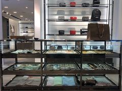 -BURBERRY(上海港汇恒隆广场店)