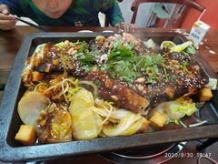 -小雷家烤鱼家常菜