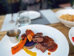 牛腰扒拌三文鱼-五合院·整点烤肉