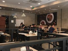 大堂-康师傅私房牛肉面(马泉营奥莱店)