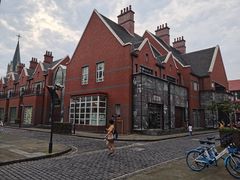 -钟书阁(松江泰晤士小镇店)