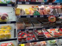 -全家便利店(莲花池东路店)