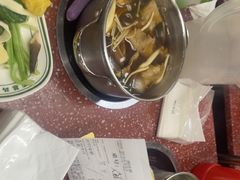 -四囍码头海鲜烧烤自助火锅(外滩南京东路悦荟广场店)