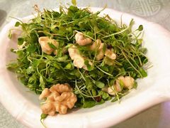 香椿苗拌鲜桃仁-京天红酒家(虎坊路店)