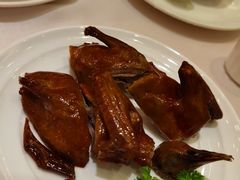 脆皮乳鸽-阿锋鲍鱼酒家美食汇(华安店)