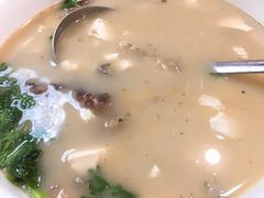 豆腐芫西滚鱼汤-花好悦园(瀛洲店)