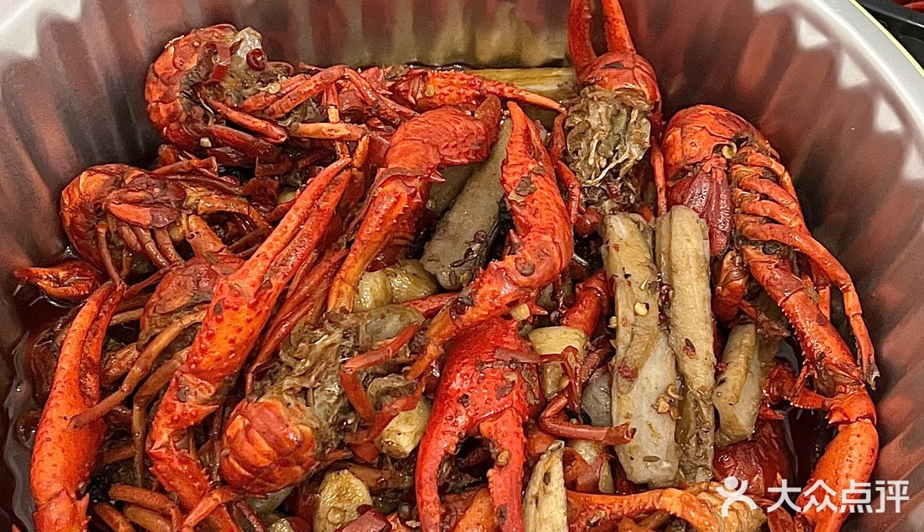 五一来长沙旅游一定要吃的小龙虾，真没失望！！