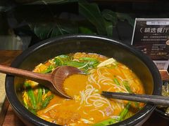 -银米·云南传统过桥米线(双廊黑金冠店)