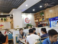 大堂-老四川平头酸菜鱼(衙前店)