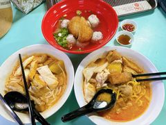 -亚王咖喱鸡米粉面
