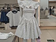 -URBAN REVIVO(七宝领展广场店)